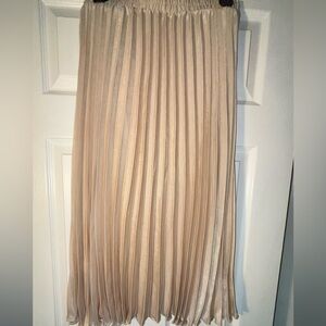 Max Studio Flowy Pleated Skirt